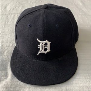 Make an offer! New Era navy color cap size 7 3/8